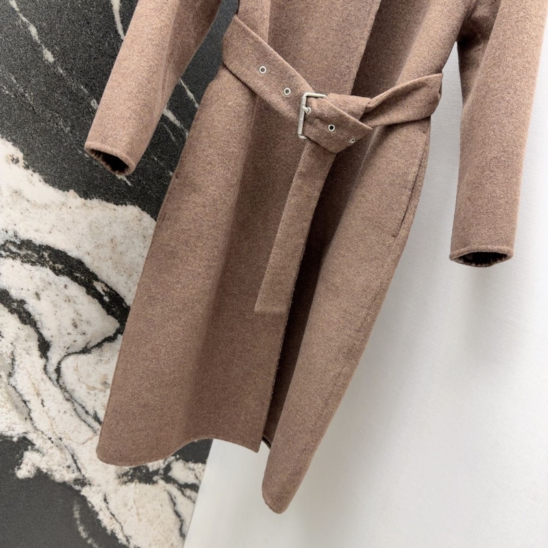 chr1st1an D10r outwear